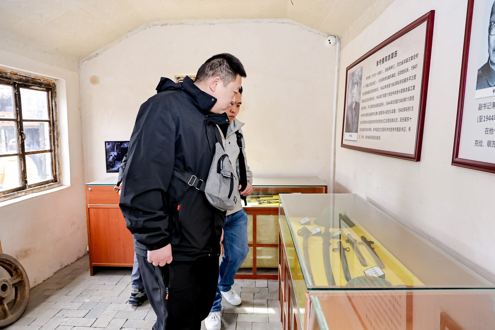 金蓝盾党支部组织党员参加“红色记忆，时代担当”主题教育实践活动